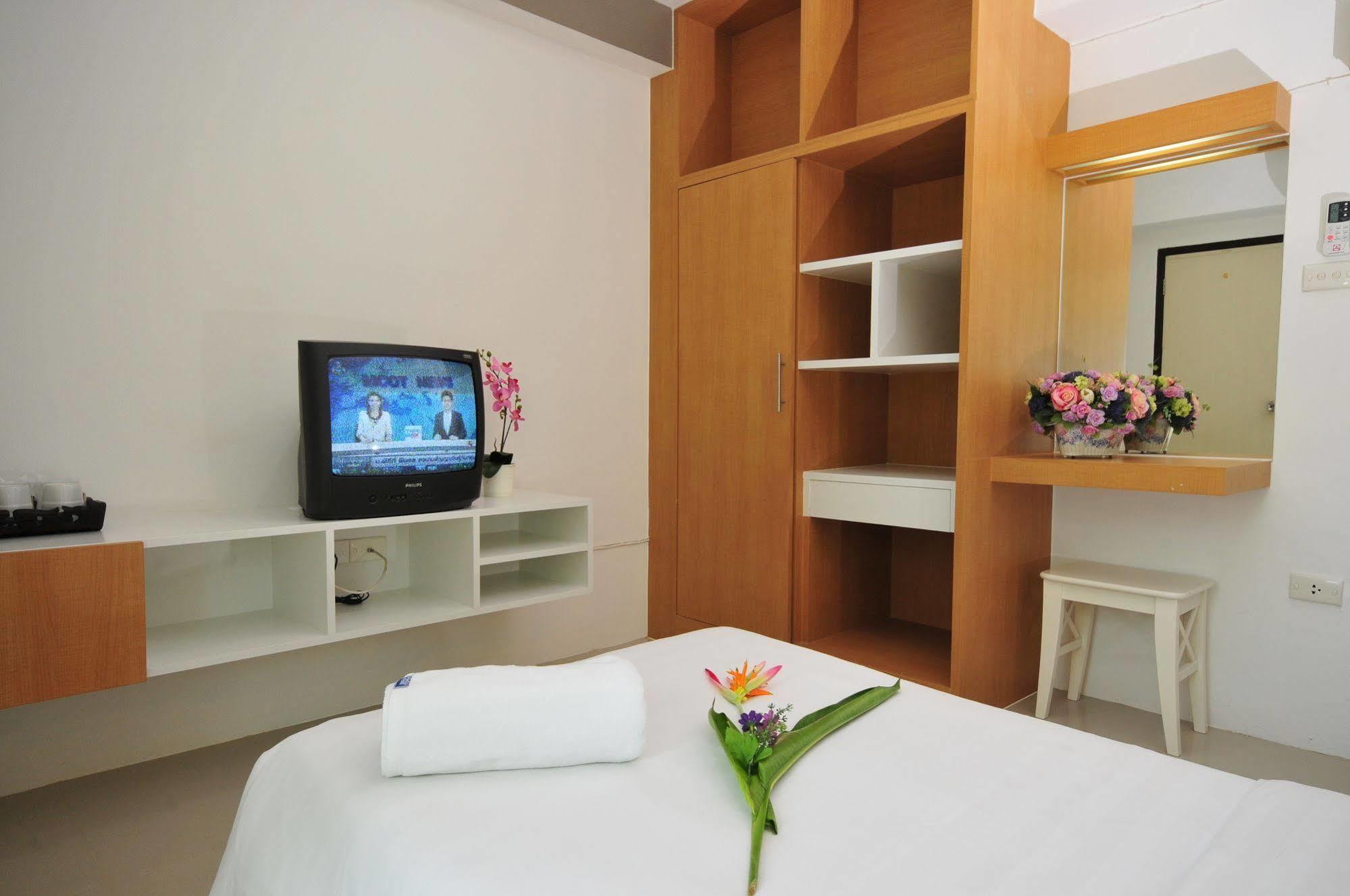 Beerapan Hotel Bangkok Esterno foto