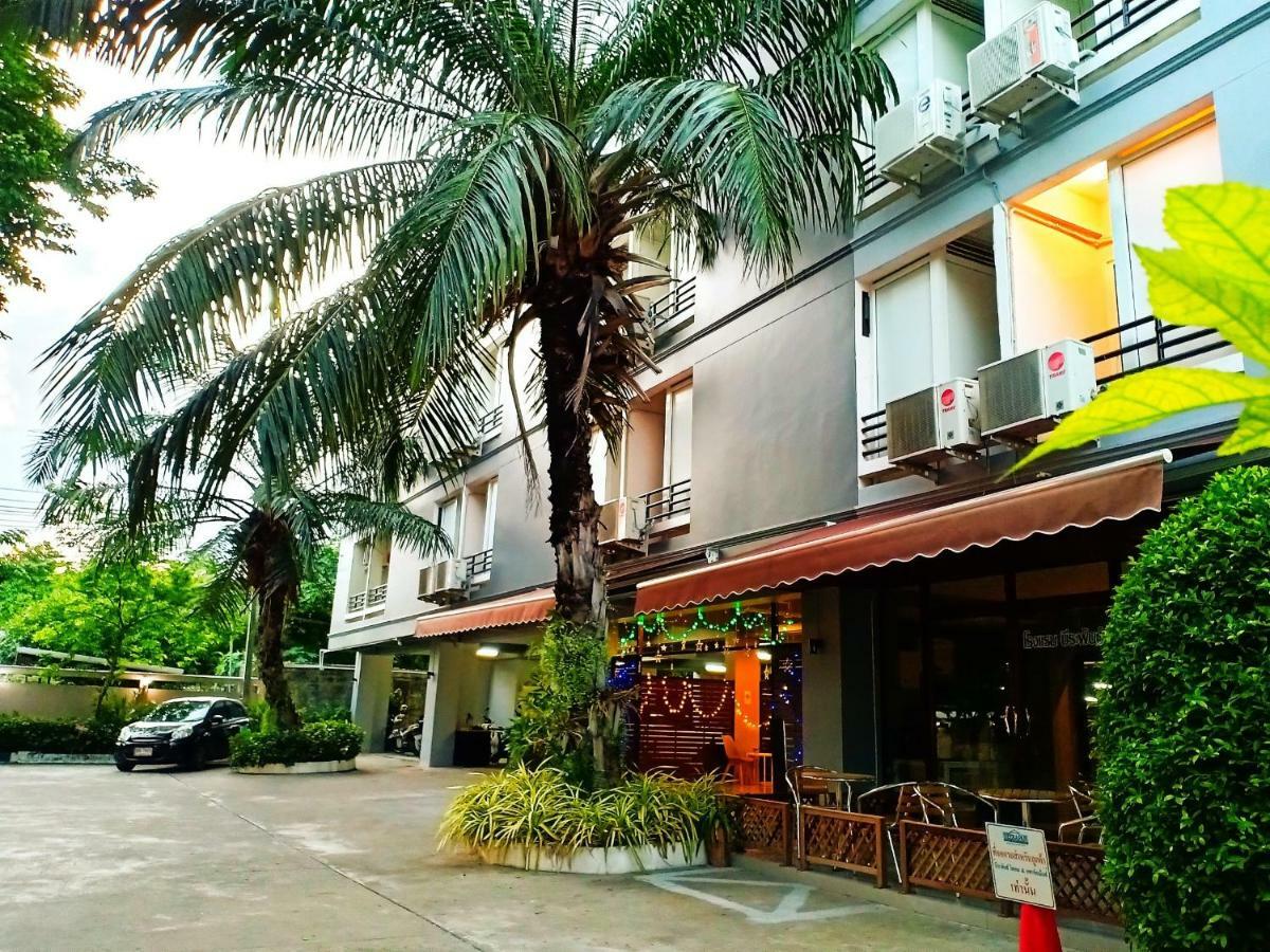 Beerapan Hotel Bangkok Esterno foto